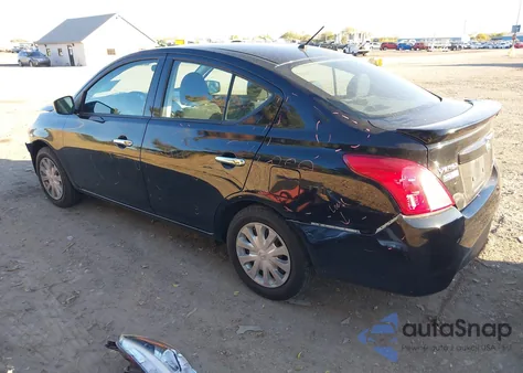 2015 Nissan Versa 1.6 Sv z USA, uszkodzony, nr VIN 3N1CN7AP2FL818332